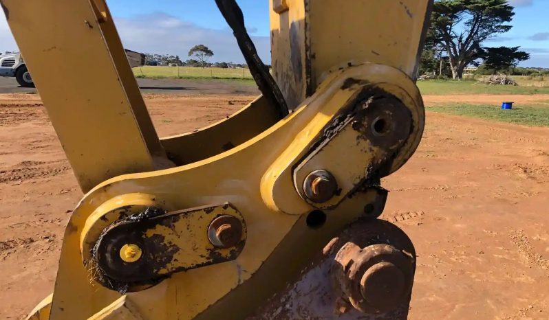 
								2021 Caterpillar 330GC full									