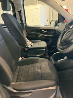 
										2020 Mercedes-Benz Vito full									